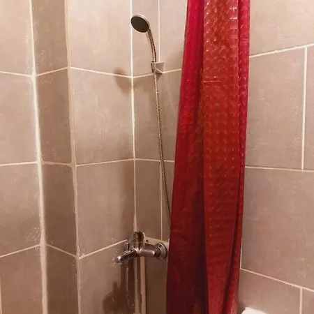 Mini Aproape De Centru Bükreş